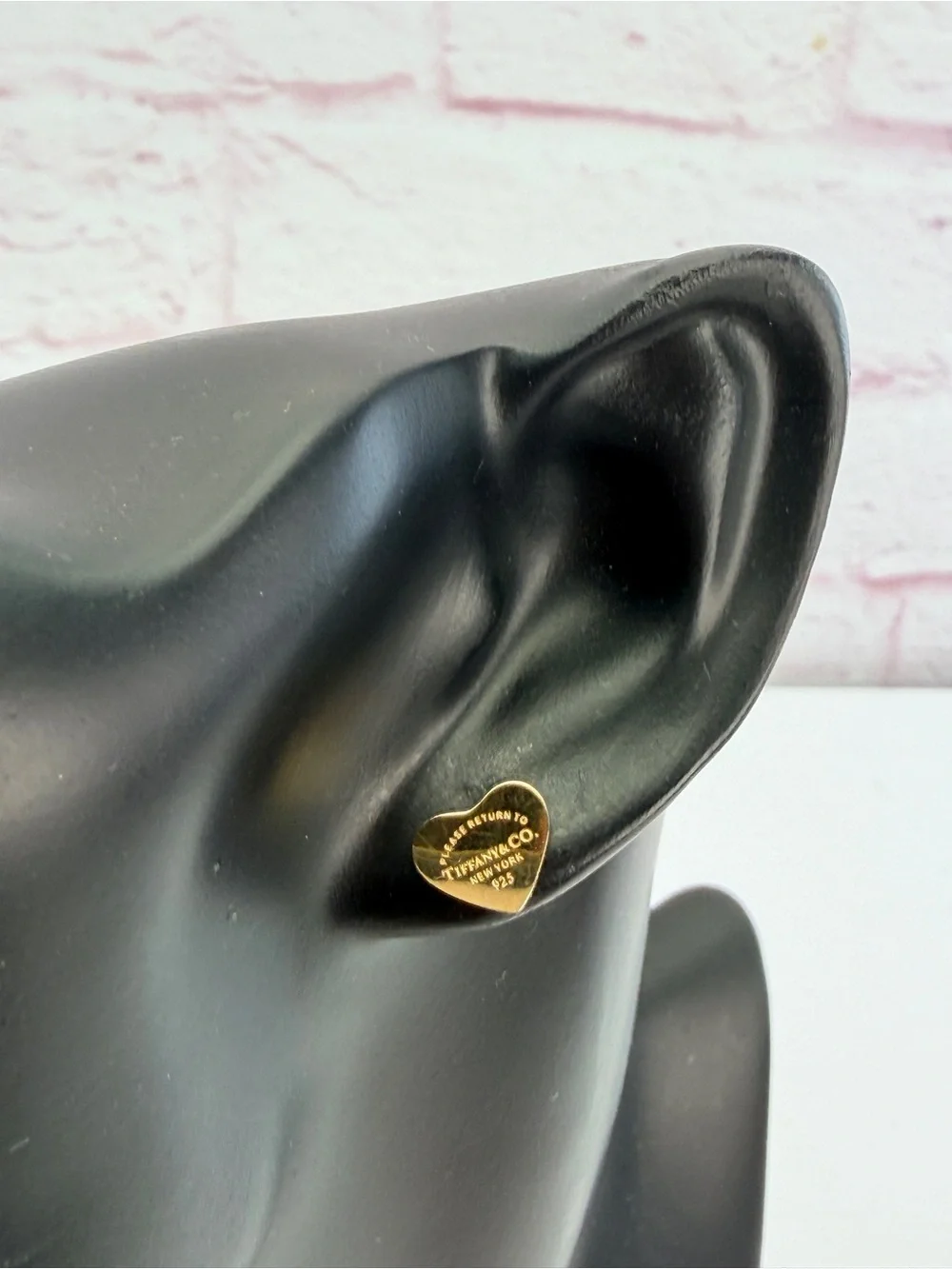 Tiffany & Co. Gold Heart Stud Earrings Return to Tiffany Single 925